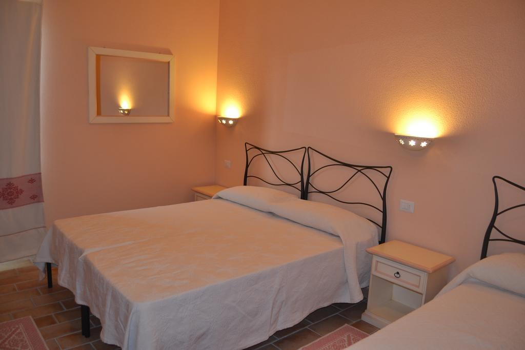 B&B La Pavoncella San Teodoro  Rum bild