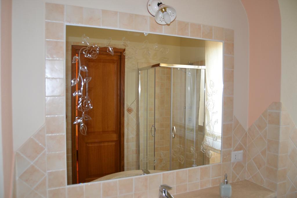 B&B La Pavoncella San Teodoro  Exteriör bild