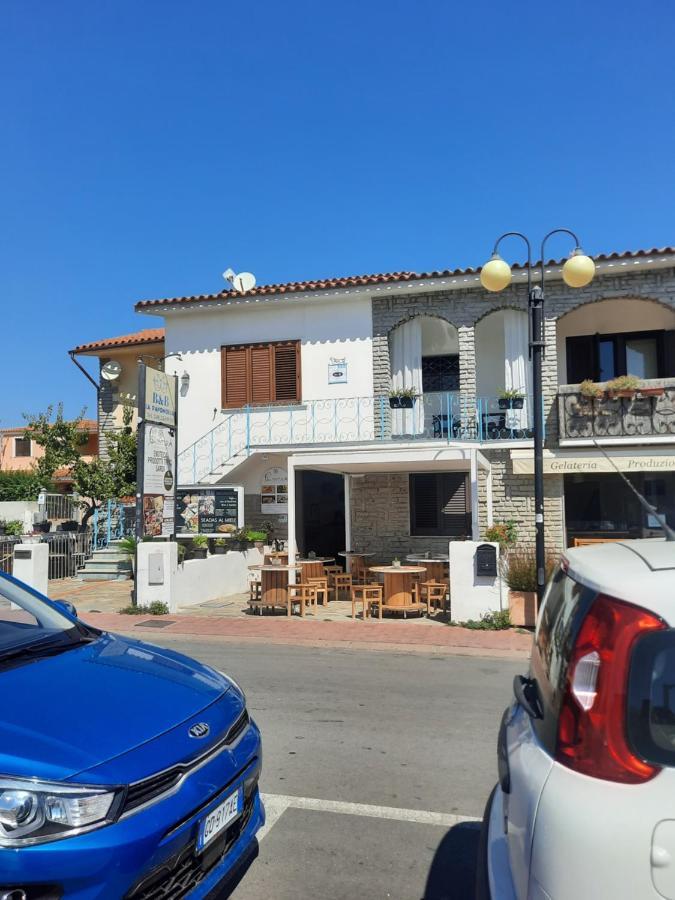 B&B La Pavoncella San Teodoro  Exteriör bild